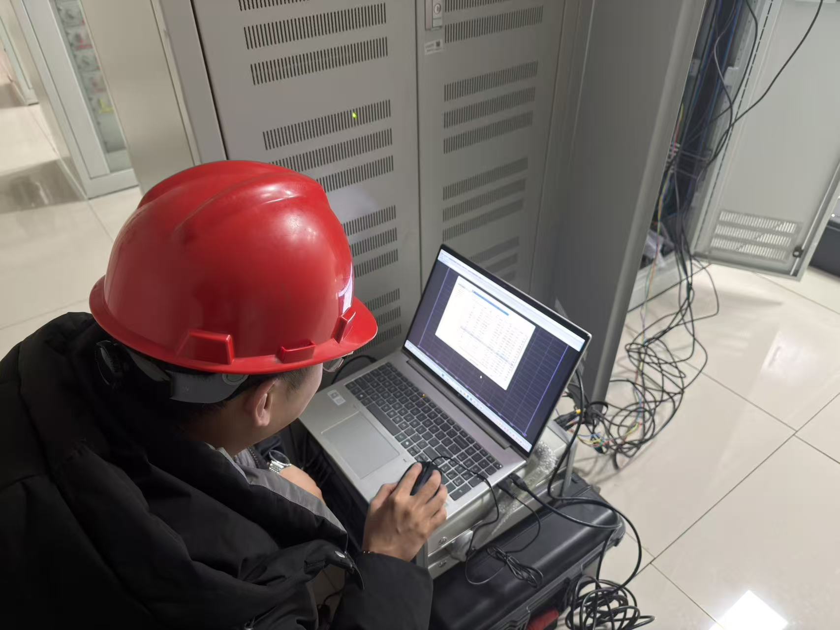 伊能众诚丨圆满完成阜康场站测试任务